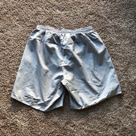 Women’s Adidas Grey Running Shorts L - Picture 8 of 8